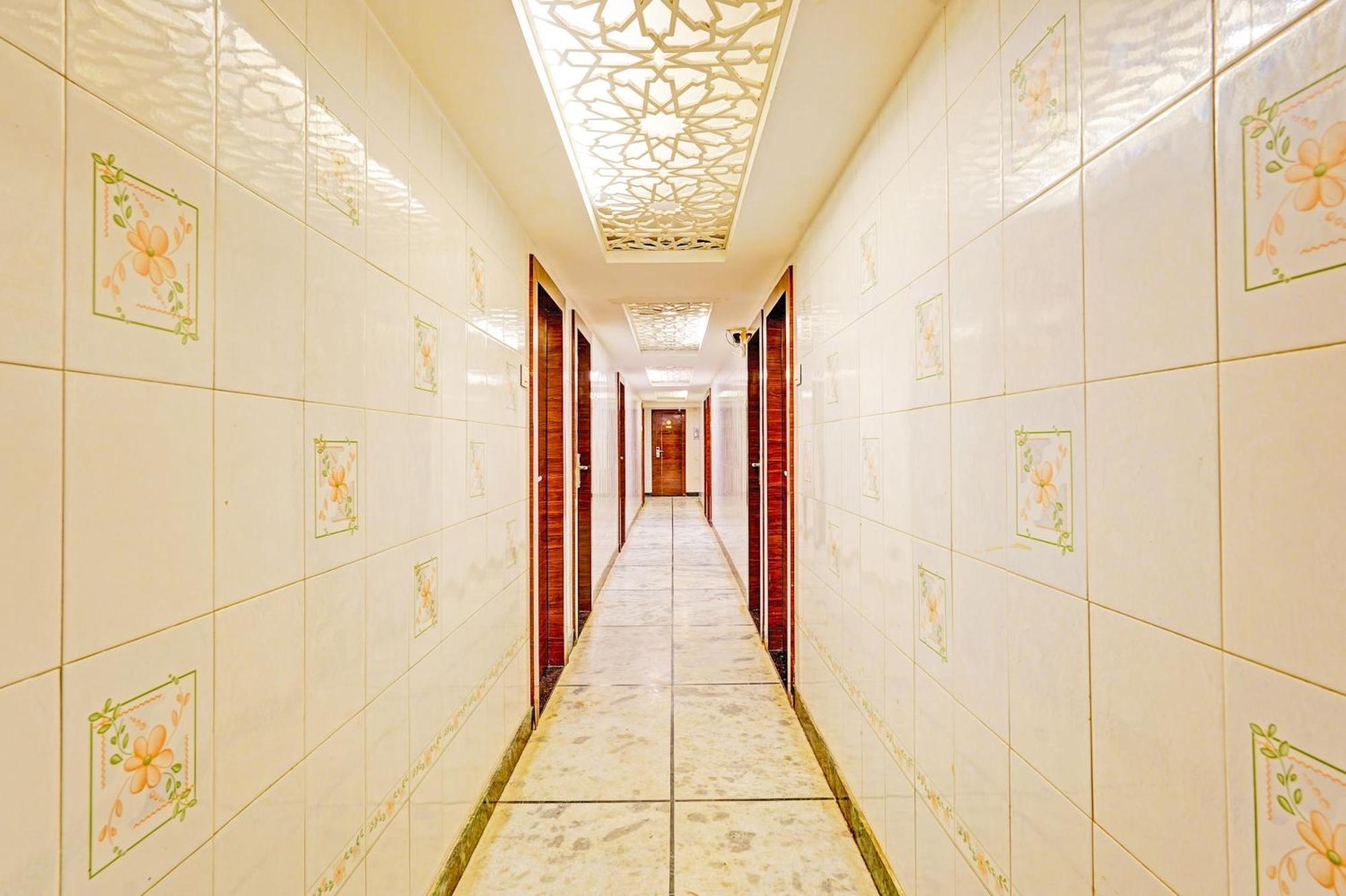 Hotel O Admire 4*